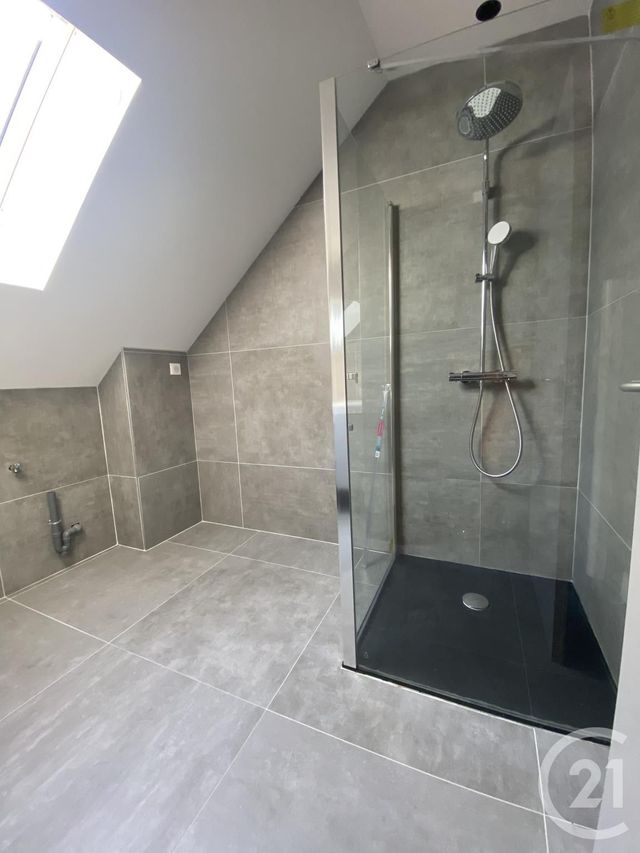 Appartement F3 à louer - 3 pièces - 80.0 m2 - ETUPES - 25 - FRANCHE-COMTE - Century 21 Agence De La Gare