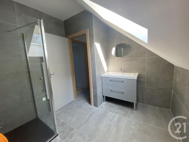 Appartement F3 à louer - 3 pièces - 80.0 m2 - ETUPES - 25 - FRANCHE-COMTE - Century 21 Agence De La Gare