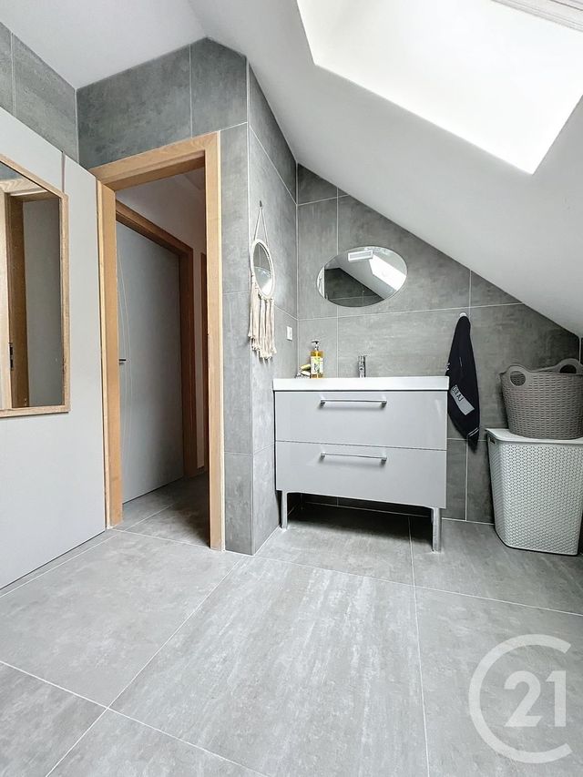 Appartement F3 à louer - 3 pièces - 80.0 m2 - ETUPES - 25 - FRANCHE-COMTE - Century 21 Agence De La Gare