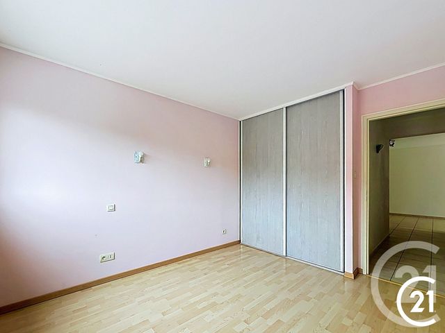 Appartement F5 à vendre - 5 pièces - 97.2 m2 - DASLE - 25 - FRANCHE-COMTE - Century 21 Agence De La Gare