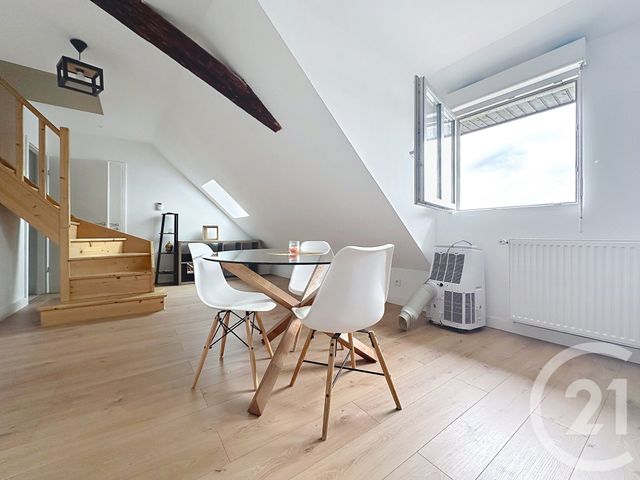 Appartement F3 à louer - 3 pièces - 58.0 m2 - DELLE - 90 - FRANCHE-COMTE - Century 21 Agence De La Gare