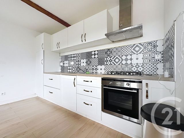 Appartement F3 à louer - 3 pièces - 58.0 m2 - DELLE - 90 - FRANCHE-COMTE - Century 21 Agence De La Gare