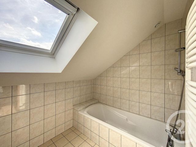 Appartement F4 à louer - 4 pièces - 80.6 m2 - VOUJEAUCOURT - 25 - FRANCHE-COMTE - Century 21 Agence De La Gare