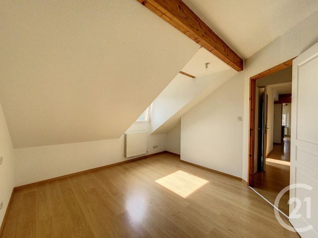 Appartement F4 à louer - 4 pièces - 80.6 m2 - VOUJEAUCOURT - 25 - FRANCHE-COMTE - Century 21 Agence De La Gare