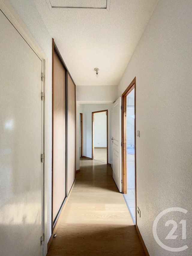 Appartement F4 à louer - 4 pièces - 80.6 m2 - VOUJEAUCOURT - 25 - FRANCHE-COMTE - Century 21 Agence De La Gare