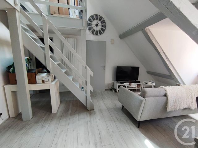 Appartement F2 à louer - 2 pièces - 55.0 m2 - MONTBELIARD - 25 - FRANCHE-COMTE - Century 21 Agence De La Gare