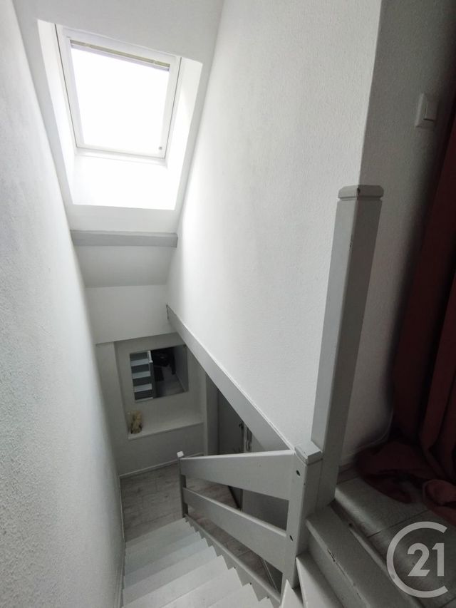 Appartement F2 à louer - 2 pièces - 55.0 m2 - MONTBELIARD - 25 - FRANCHE-COMTE - Century 21 Agence De La Gare