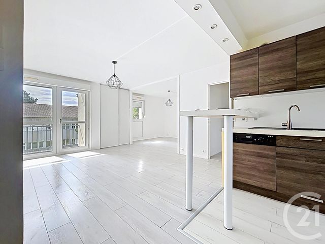 Appartement F5 à vendre - 5 pièces - 80.0 m2 - MONTBELIARD - 25 - FRANCHE-COMTE - Century 21 Agence De La Gare