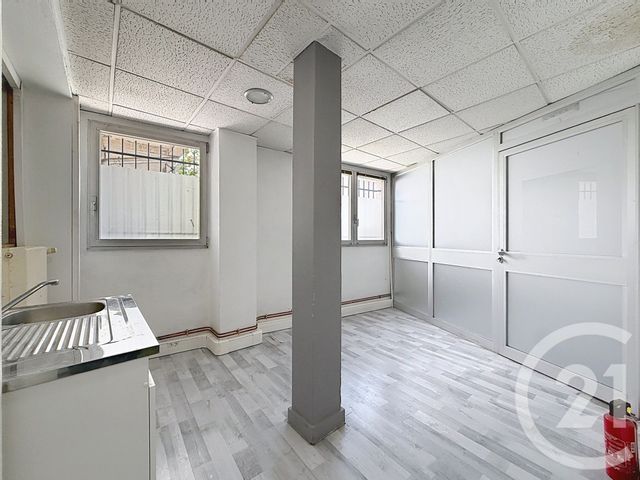 Appartement Local à louer - 3 pièces - 106.0 m2 - AUDINCOURT - 25 - FRANCHE-COMTE - Century 21 Agence De La Gare