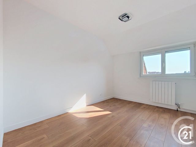 Appartement F6 à vendre - 6 pièces - 109.13 m2 - MONTBELIARD - 25 - FRANCHE-COMTE - Century 21 Agence De La Gare