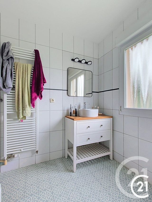 Appartement F5 à vendre - 5 pièces - 87.27 m2 - VOUJEAUCOURT - 25 - FRANCHE-COMTE - Century 21 Agence De La Gare