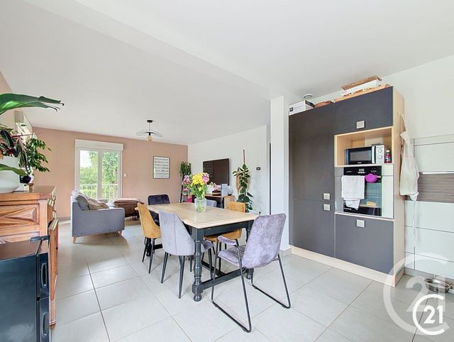 Appartement F5 à vendre - 5 pièces - 87.27 m2 - VOUJEAUCOURT - 25 - FRANCHE-COMTE - Century 21 Agence De La Gare