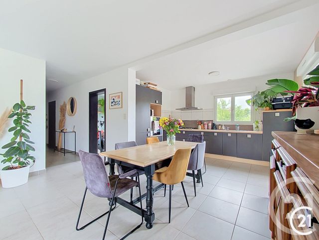 Appartement F5 à vendre - 5 pièces - 87.27 m2 - VOUJEAUCOURT - 25 - FRANCHE-COMTE - Century 21 Agence De La Gare