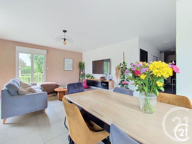 Appartement F5 à vendre - 5 pièces - 87.27 m2 - VOUJEAUCOURT - 25 - FRANCHE-COMTE - Century 21 Agence De La Gare
