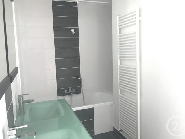 Appartement F5 à louer - 5 pièces - 85.0 m2 - AUDINCOURT - 25 - FRANCHE-COMTE - Century 21 Agence De La Gare
