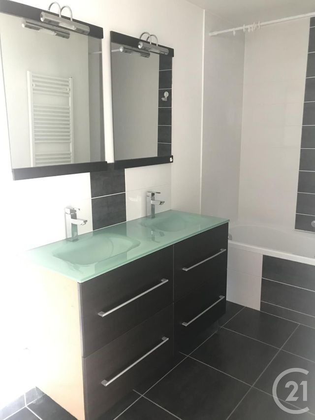 Appartement F5 à louer - 5 pièces - 85.0 m2 - AUDINCOURT - 25 - FRANCHE-COMTE - Century 21 Agence De La Gare