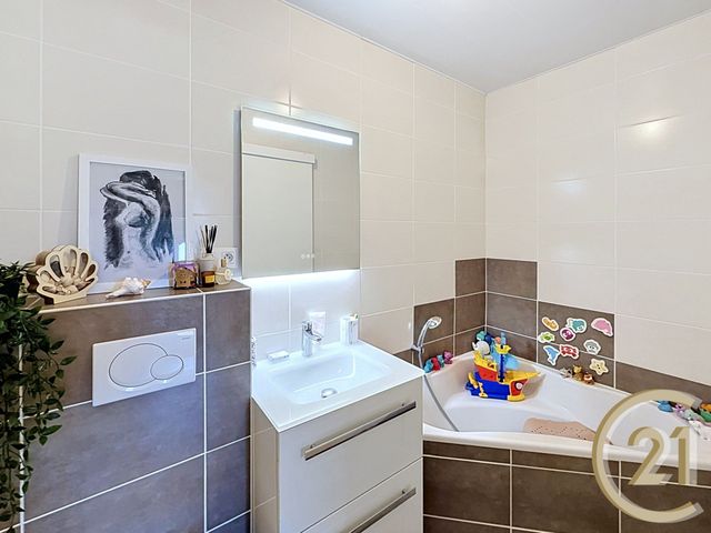 Appartement Duplex à vendre - 5 pièces - 100.0 m2 - DELLE - 90 - FRANCHE-COMTE - Century 21 Agence De La Gare