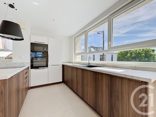 Appartement F5 à vendre - 5 pièces - 125.4 m2 - MONTBELIARD - 25 - FRANCHE-COMTE - Century 21 Agence De La Gare