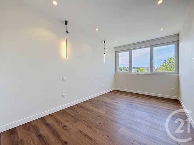 Appartement F5 à vendre - 5 pièces - 125.4 m2 - MONTBELIARD - 25 - FRANCHE-COMTE - Century 21 Agence De La Gare