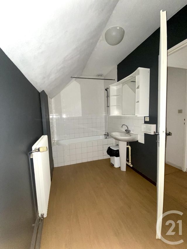 Appartement F2 à louer - 2 pièces - 57.03 m2 - MONTBELIARD - 25 - FRANCHE-COMTE - Century 21 Agence De La Gare
