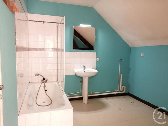 Appartement F2 à louer - 2 pièces - 56.52 m2 - MONTBELIARD - 25 - FRANCHE-COMTE - Century 21 Agence De La Gare