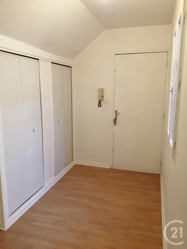 Appartement F2 à louer - 2 pièces - 56.52 m2 - MONTBELIARD - 25 - FRANCHE-COMTE - Century 21 Agence De La Gare