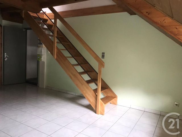 Appartement F1 à louer - 2 pièces - 30.0 m2 - STE SUZANNE - 25 - FRANCHE-COMTE - Century 21 Agence De La Gare