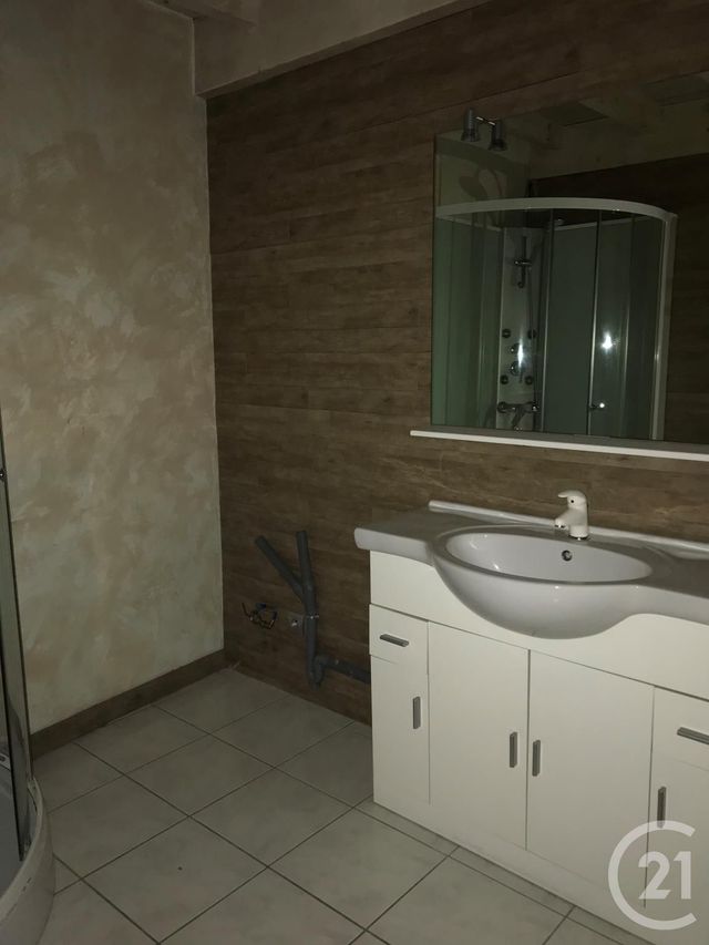 Appartement F1 à louer - 2 pièces - 30.0 m2 - STE SUZANNE - 25 - FRANCHE-COMTE - Century 21 Agence De La Gare