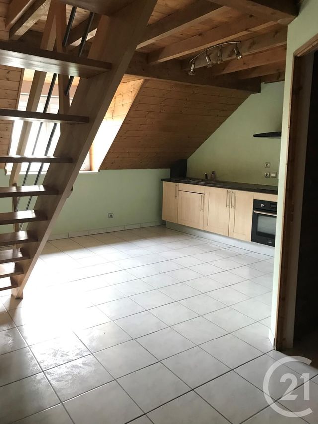 Appartement F1 à louer - 2 pièces - 30.0 m2 - STE SUZANNE - 25 - FRANCHE-COMTE - Century 21 Agence De La Gare