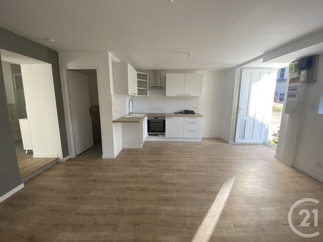 Appartement F2 à louer - 2 pièces - 40.0 m2 - HERIMONCOURT - 25 - FRANCHE-COMTE - Century 21 Agence De La Gare