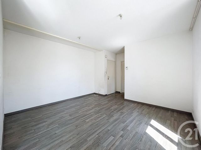 Appartement F2 à louer - 2 pièces - 45.0 m2 - AUDINCOURT - 25 - FRANCHE-COMTE - Century 21 Agence De La Gare