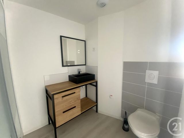 Appartement F2 à louer - 2 pièces - 36.0 m2 - TREVENANS - 90 - FRANCHE-COMTE - Century 21 Agence De La Gare