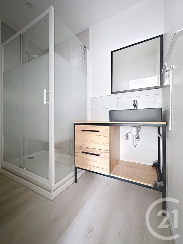 Appartement F2 à louer - 2 pièces - 37.0 m2 - TREVENANS - 90 - FRANCHE-COMTE - Century 21 Agence De La Gare