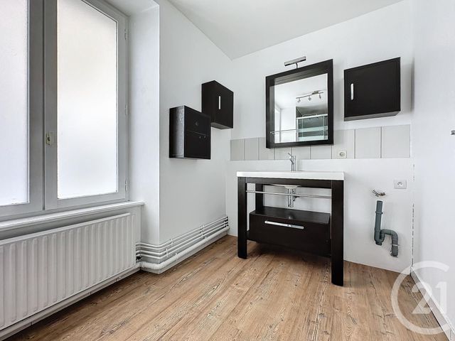Appartement F4 à louer - 4 pièces - 82.0 m2 - MONTBELIARD - 25 - FRANCHE-COMTE - Century 21 Agence De La Gare