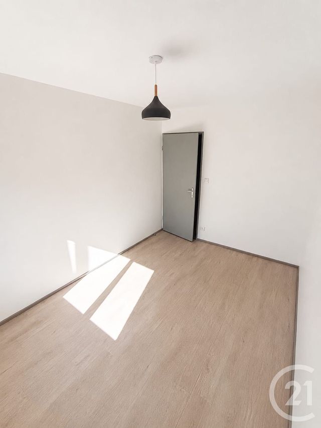 Appartement F4 à louer - 4 pièces - 77.1 m2 - VIEUX CHARMONT - 25 - FRANCHE-COMTE - Century 21 Agence De La Gare