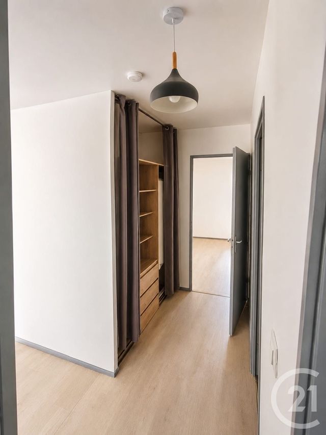 Appartement F4 à louer - 4 pièces - 77.1 m2 - VIEUX CHARMONT - 25 - FRANCHE-COMTE - Century 21 Agence De La Gare