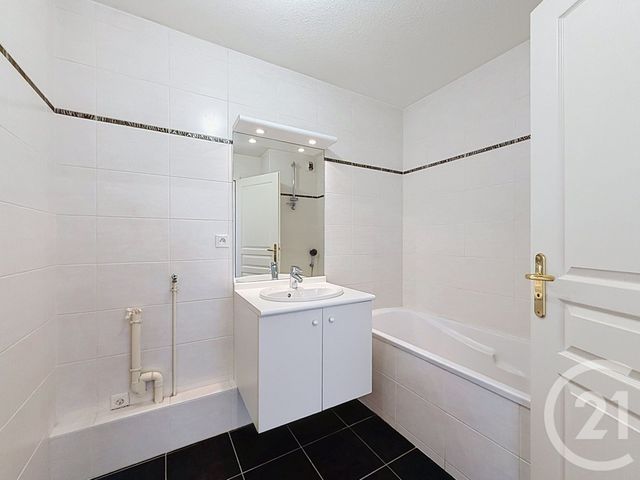Appartement F3 à vendre - 3 pièces - 67.83 m2 - STE SUZANNE - 25 - FRANCHE-COMTE - Century 21 Agence De La Gare