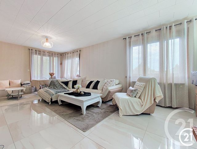 maison à vendre - 6 pièces - 131.64 m2 - VOUJEAUCOURT - 25 - FRANCHE-COMTE - Century 21 Agence De La Gare