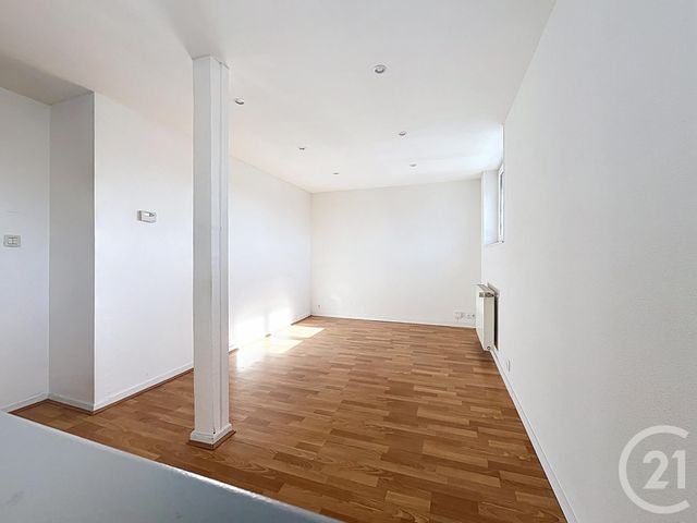 Appartement F2 à louer - 2 pièces - 42.0 m2 - MONTBELIARD - 25 - FRANCHE-COMTE - Century 21 Agence De La Gare