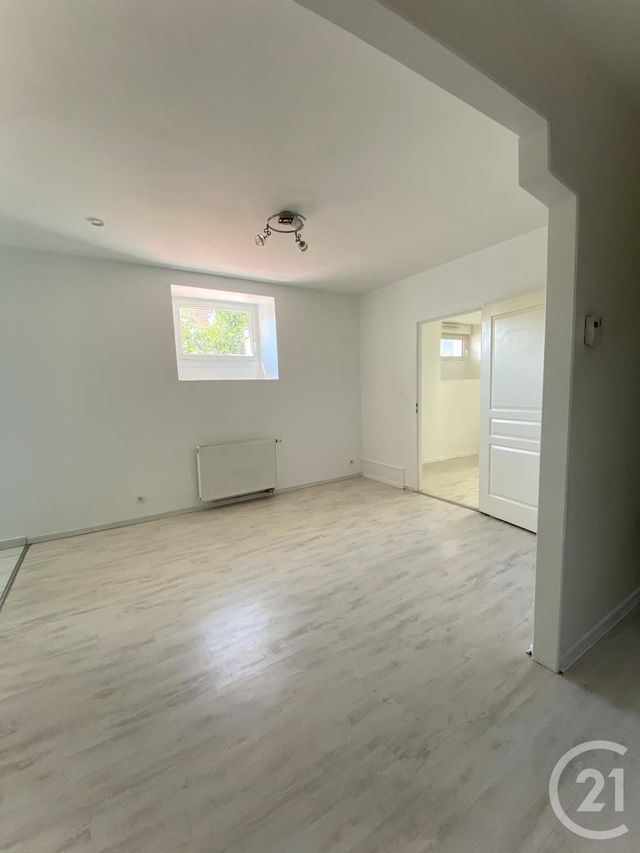 Appartement F2 à louer - 2 pièces - 48.0 m2 - AUDINCOURT - 25 - FRANCHE-COMTE - Century 21 Agence De La Gare