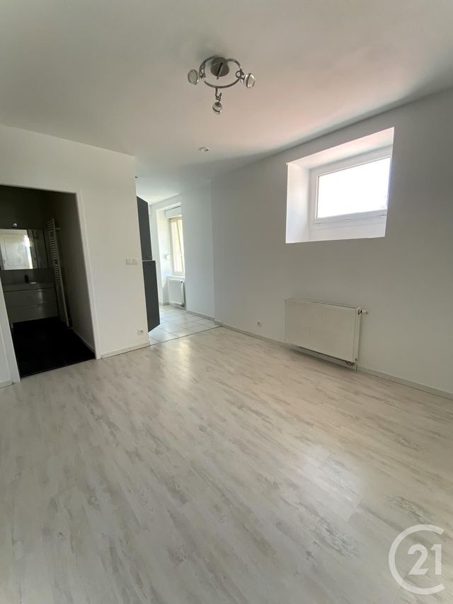 Appartement F2 à louer - 2 pièces - 48.0 m2 - AUDINCOURT - 25 - FRANCHE-COMTE - Century 21 Agence De La Gare
