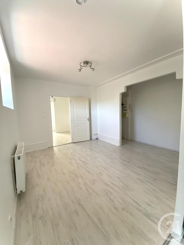 Appartement F2 à louer - 2 pièces - 48.0 m2 - AUDINCOURT - 25 - FRANCHE-COMTE - Century 21 Agence De La Gare