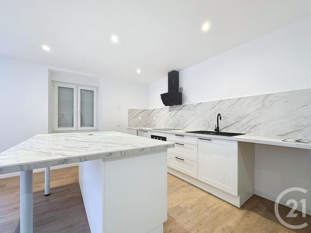 Appartement F5 à louer - 5 pièces - 115.0 m2 - MONTBELIARD - 25 - FRANCHE-COMTE - Century 21 Agence De La Gare