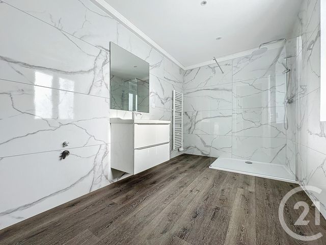 Appartement F5 à louer - 5 pièces - 115.0 m2 - MONTBELIARD - 25 - FRANCHE-COMTE - Century 21 Agence De La Gare