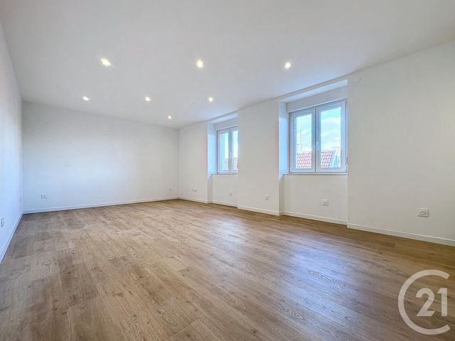 Appartement F5 à louer - 5 pièces - 115.0 m2 - MONTBELIARD - 25 - FRANCHE-COMTE - Century 21 Agence De La Gare