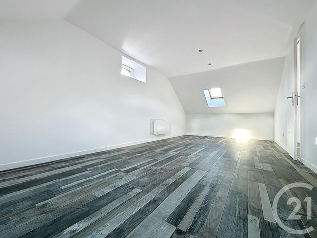 Appartement F5 à louer - 5 pièces - 115.0 m2 - MONTBELIARD - 25 - FRANCHE-COMTE - Century 21 Agence De La Gare