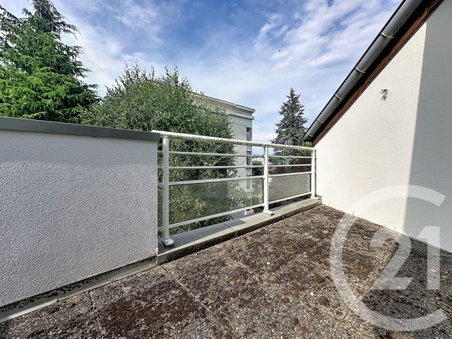 Appartement F3 à louer - 3 pièces - 74.0 m2 - MONTBELIARD - 25 - FRANCHE-COMTE - Century 21 Agence De La Gare