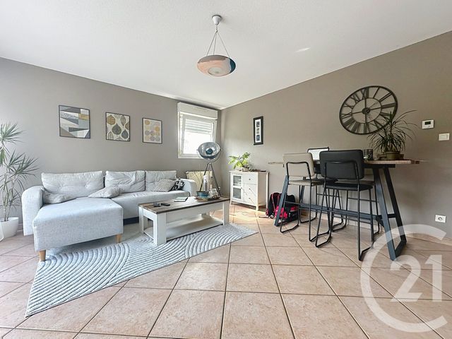 Appartement F3 à louer - 3 pièces - 74.0 m2 - MONTBELIARD - 25 - FRANCHE-COMTE - Century 21 Agence De La Gare