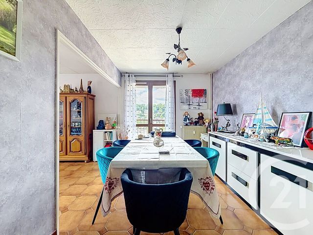 Appartement F4 à vendre - 4 pièces - 81.0 m2 - SOCHAUX - 25 - FRANCHE-COMTE - Century 21 Agence De La Gare