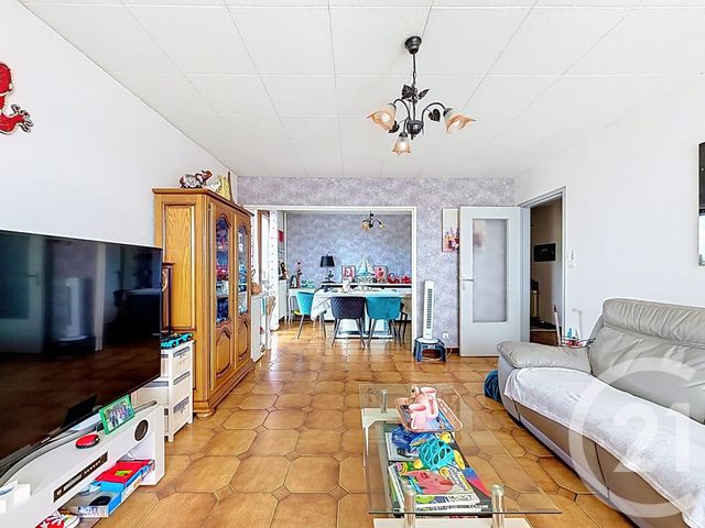 Appartement F4 à vendre - 4 pièces - 81.0 m2 - SOCHAUX - 25 - FRANCHE-COMTE - Century 21 Agence De La Gare